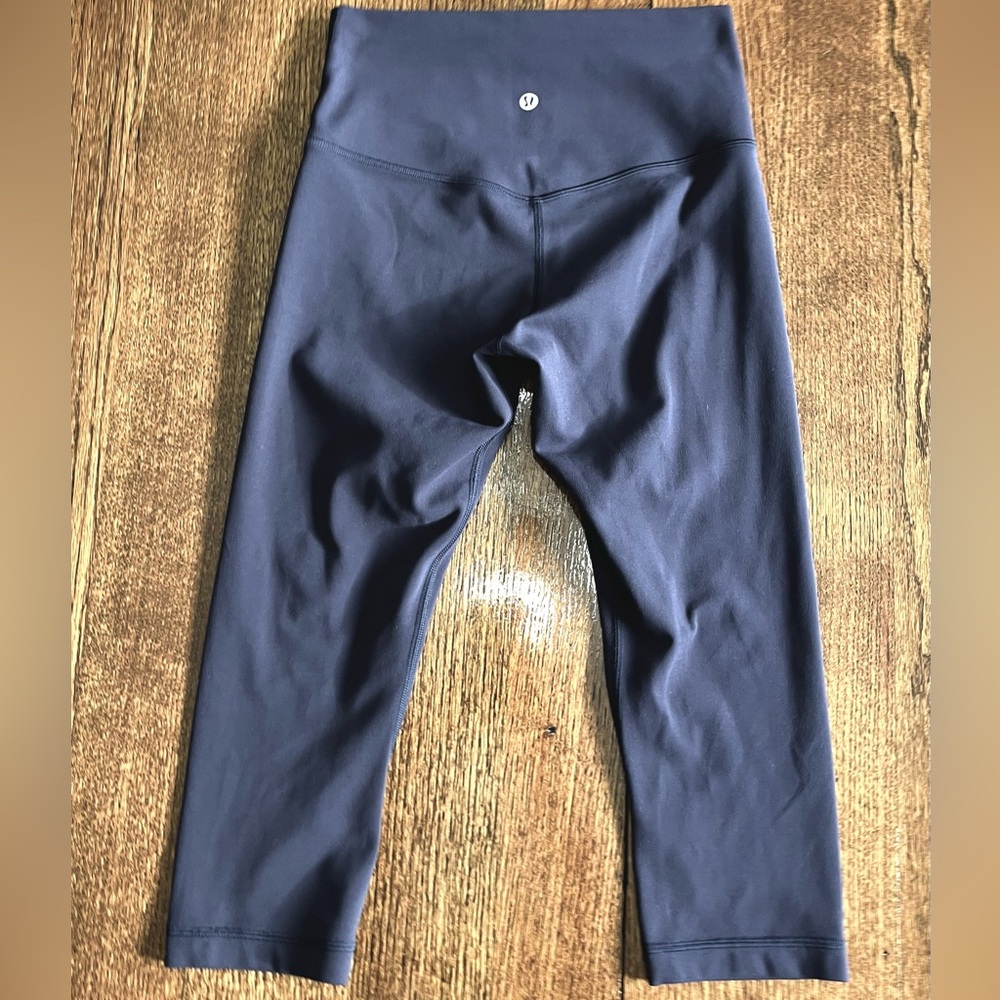 🍋LIKE NEW Lululemon Align HR Crop